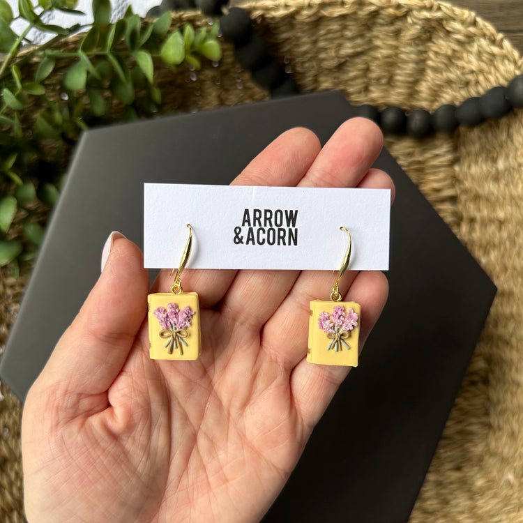 Floral Bouquet Book Dangles